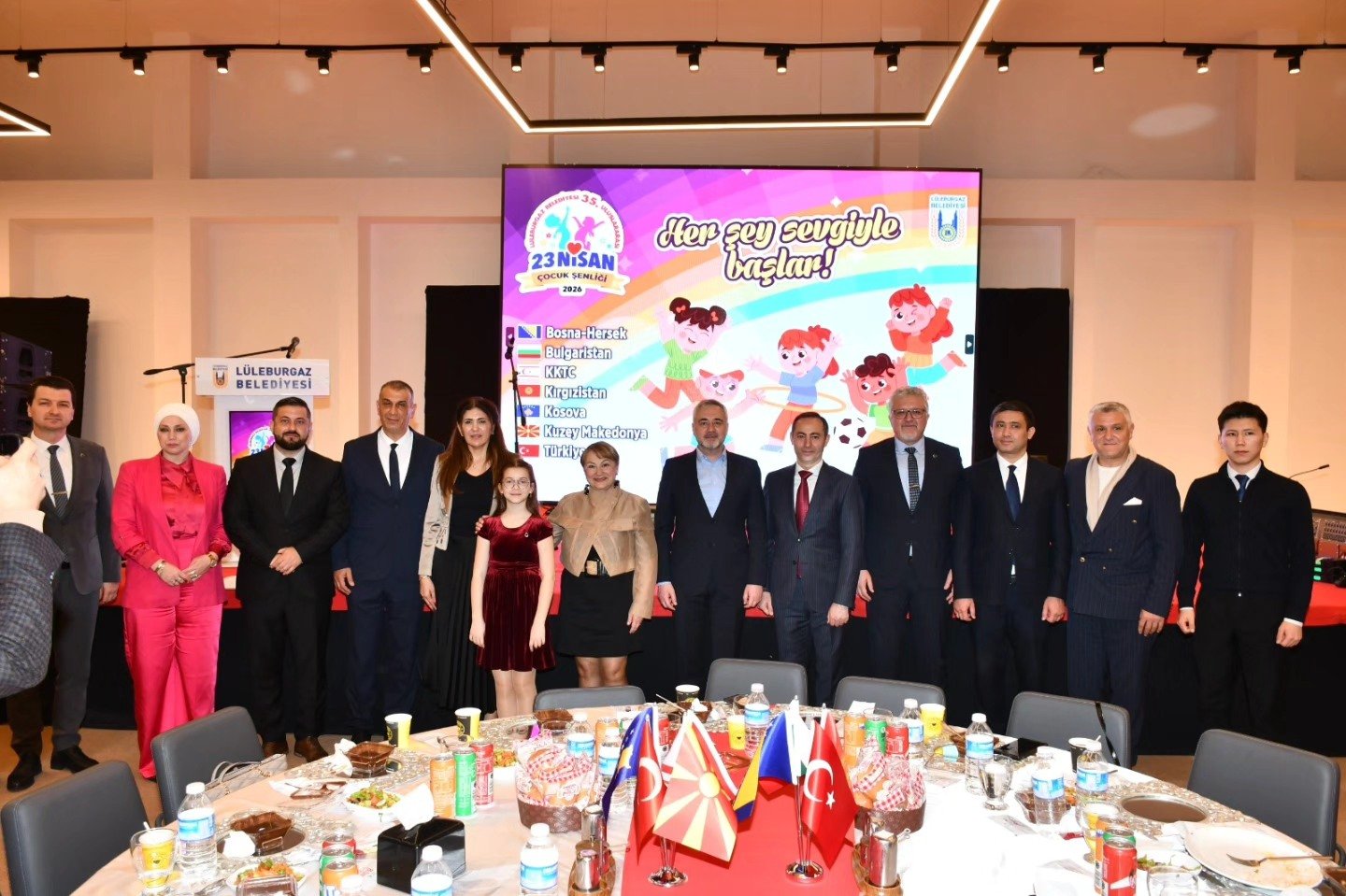 Sarıçam 23 Nisan Coşkusuna Ortak Oldu