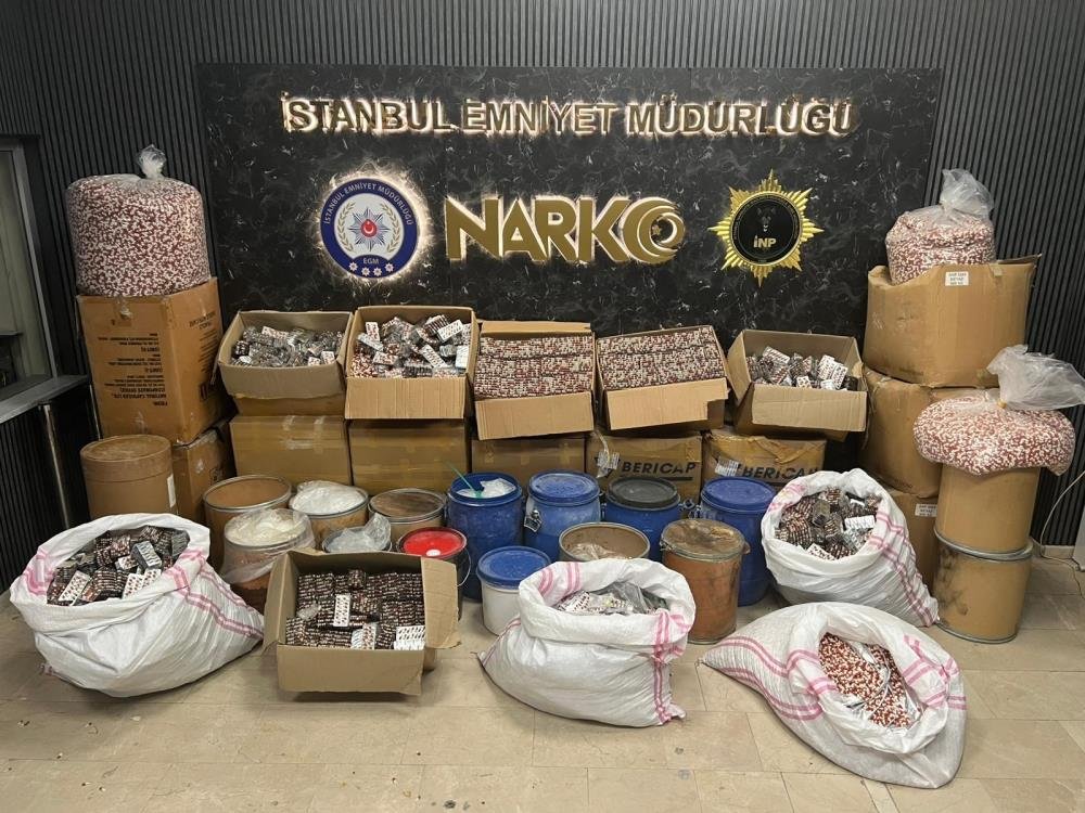 İstanbul'da uyuşturucu operasyonunda 2 gözaltı