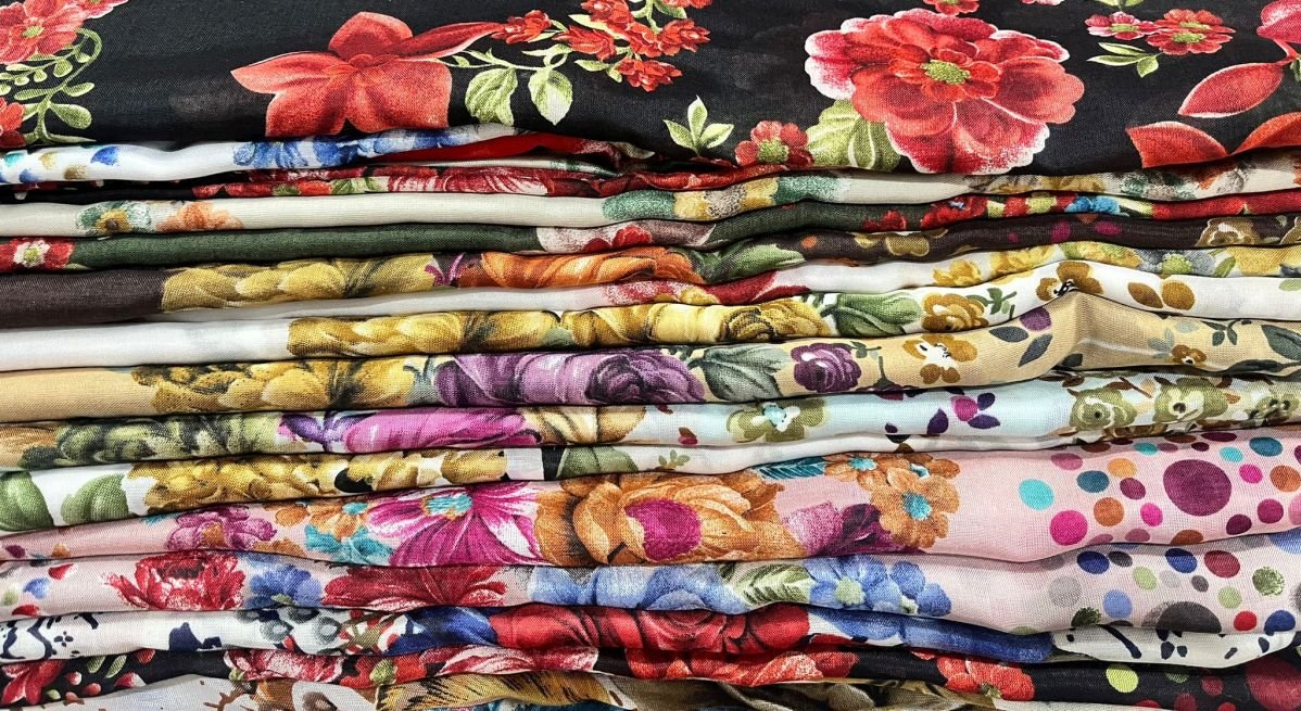 Oyalarla Süslenen Yazmalar Saklanıyor