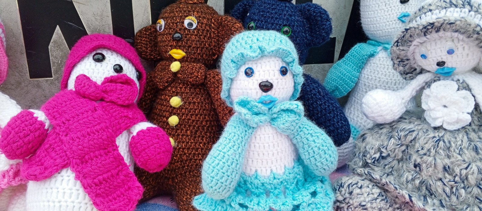 F2De3F7B 2053 4B67 B282 70018B5E79F2