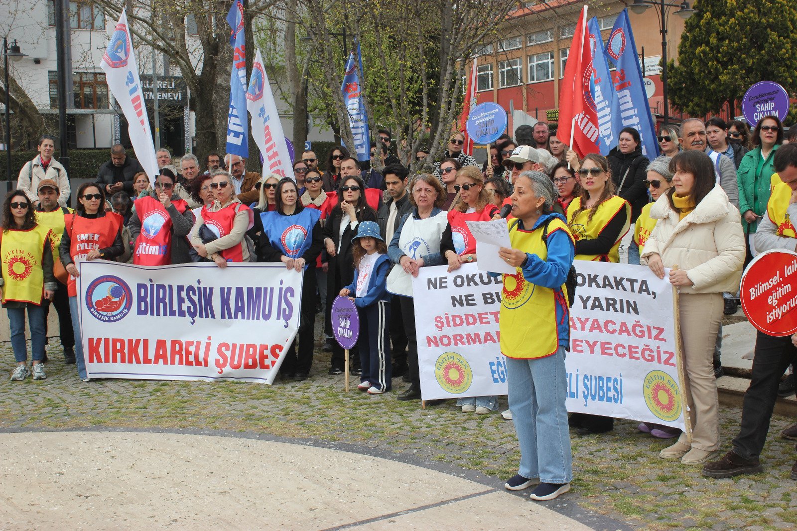 F491321F B92C 4119 803B 2Ec044F3E39E