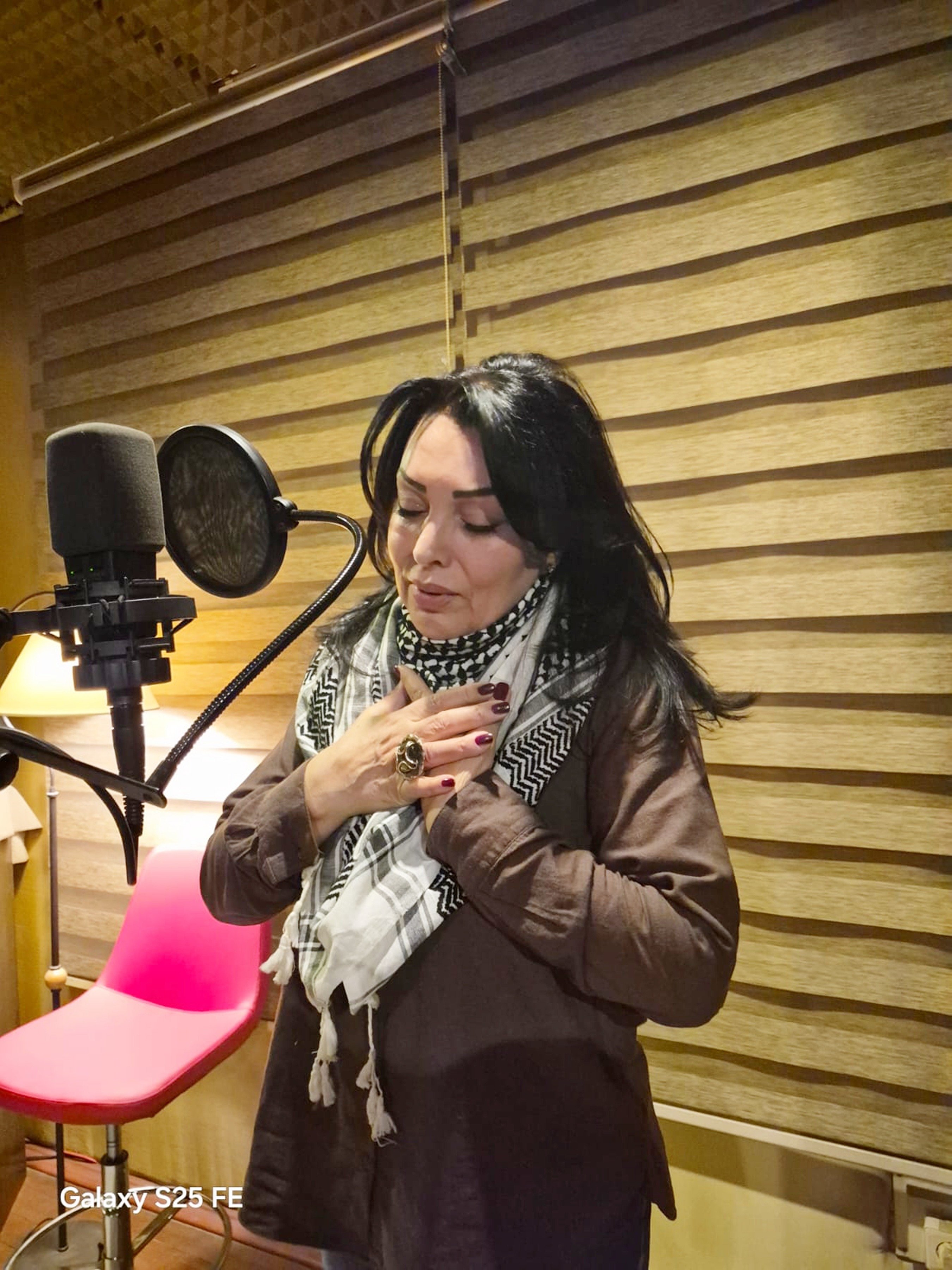 “İnsan Ektik Tarlalara”: Gülperi Öztürk’ten Depremin Yüreğe Kazınan Ağıdı