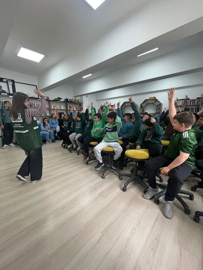 Yeşilay’dan Cevizköy Ortaokulu’nda Farkındalık Etkinliği