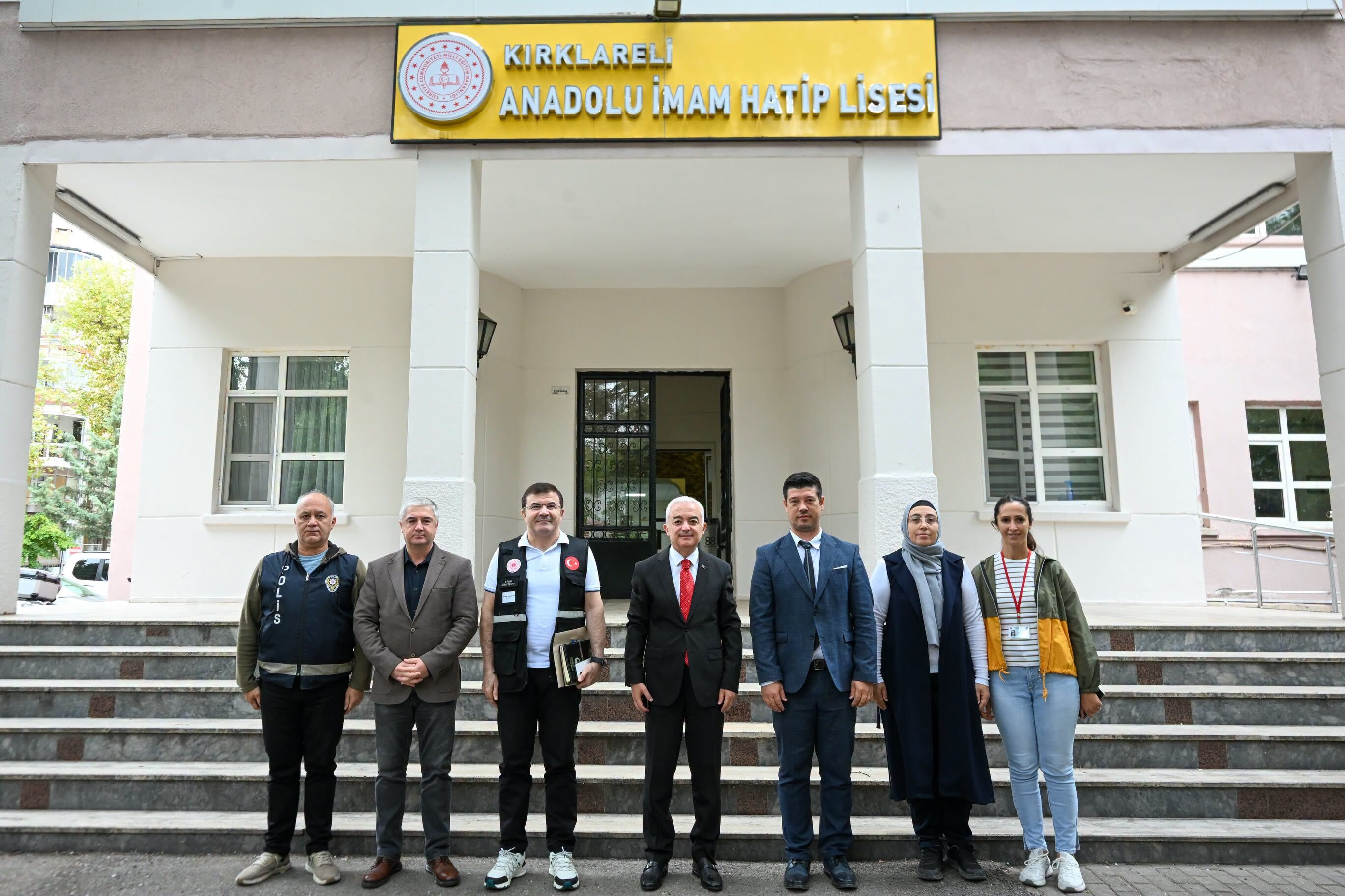 Vali Turan’dan Kırklareli’ndeki Okullara Ziyaret