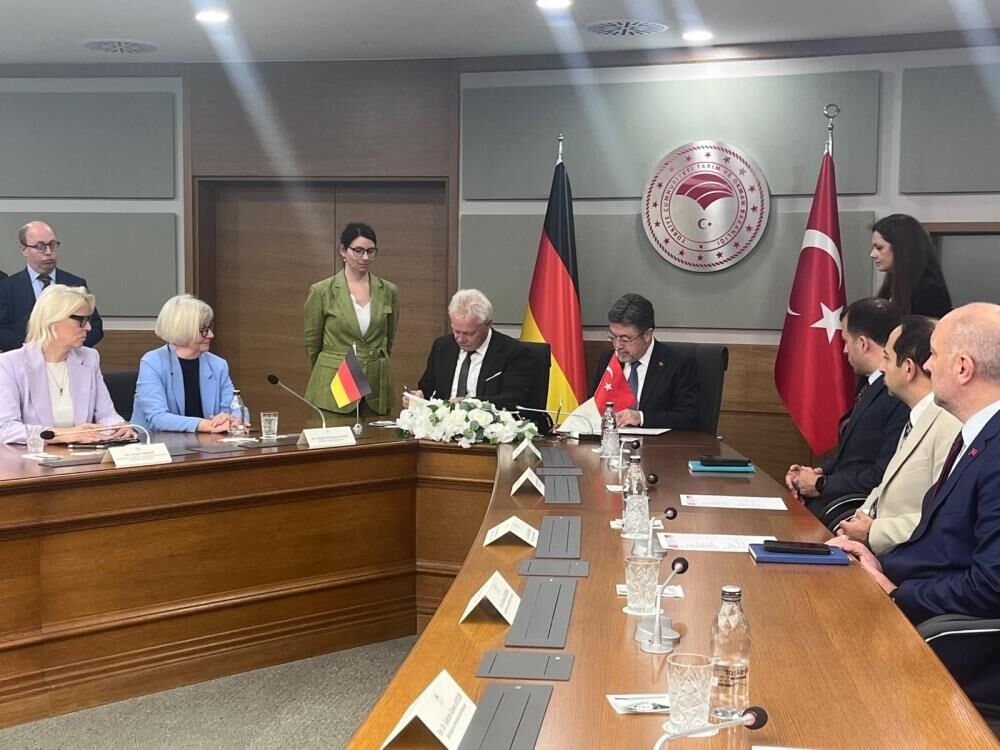Bakan Yumaklı: "Almanya'ya tarımsal ürün ihracatımız yaklaşık 2,2 milyar dolar"
