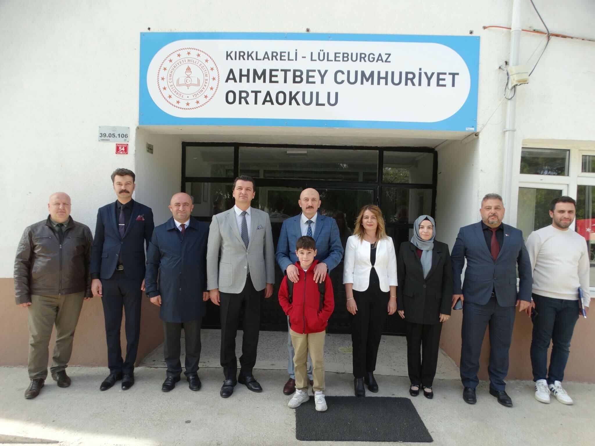 Müdür Altınöz’den Ahmetbey Okullarına Ziyaret