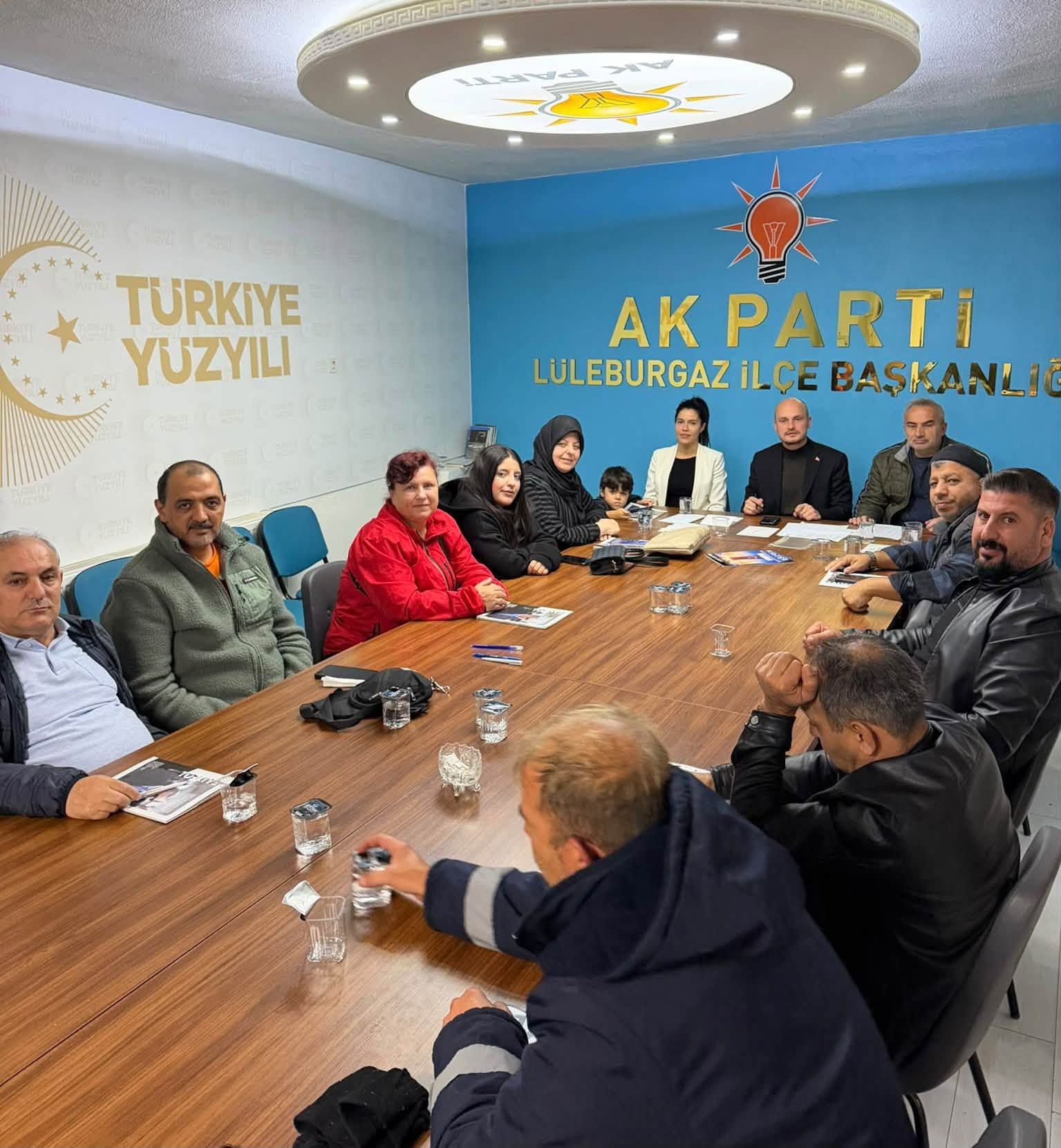 AK Parti Lüleburgaz’da Haftalık Mahalle Başkanları Toplantısı Gerçekleştirildi