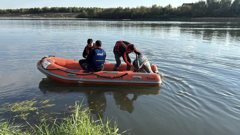 Meriç Nehri'nde botu alabora olan Iraklı ailenin kayıp son çocuğu için arama çalışmaları sürüyor