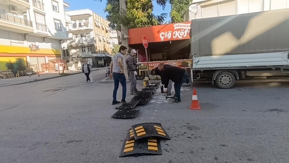 Vatandaşla esnafın ‘önlem' isyanı ses getirdi: O kavşak için belediye harekete geçti