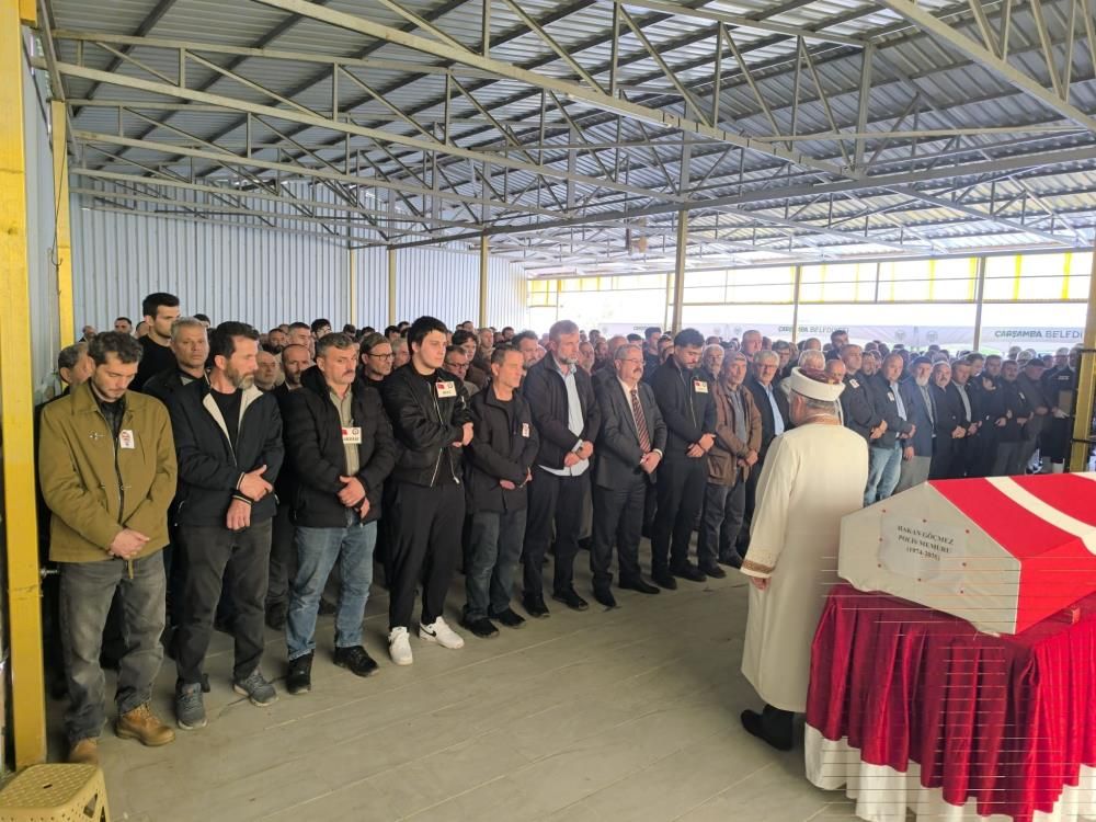 İstanbul'da hayatını kaybeden polis memuru, Samsun'da son yolculuğuna uğurlandı